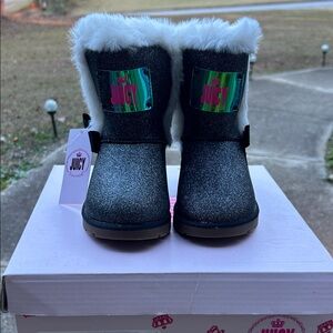 JJK Manteca Juicy Couture Kids' Sparkle Boots - Black with White Fur